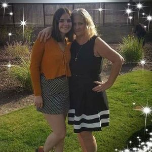 Meet your Posher, Debbie